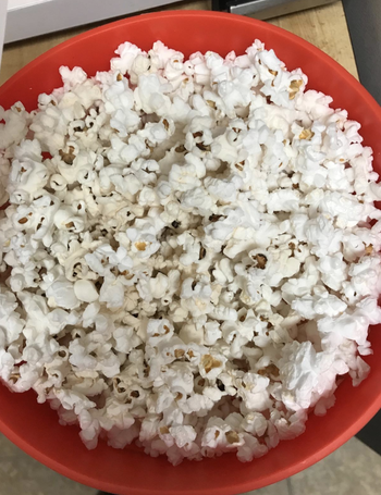 Reviewer photo of the bowl with popped popcorn inside of it