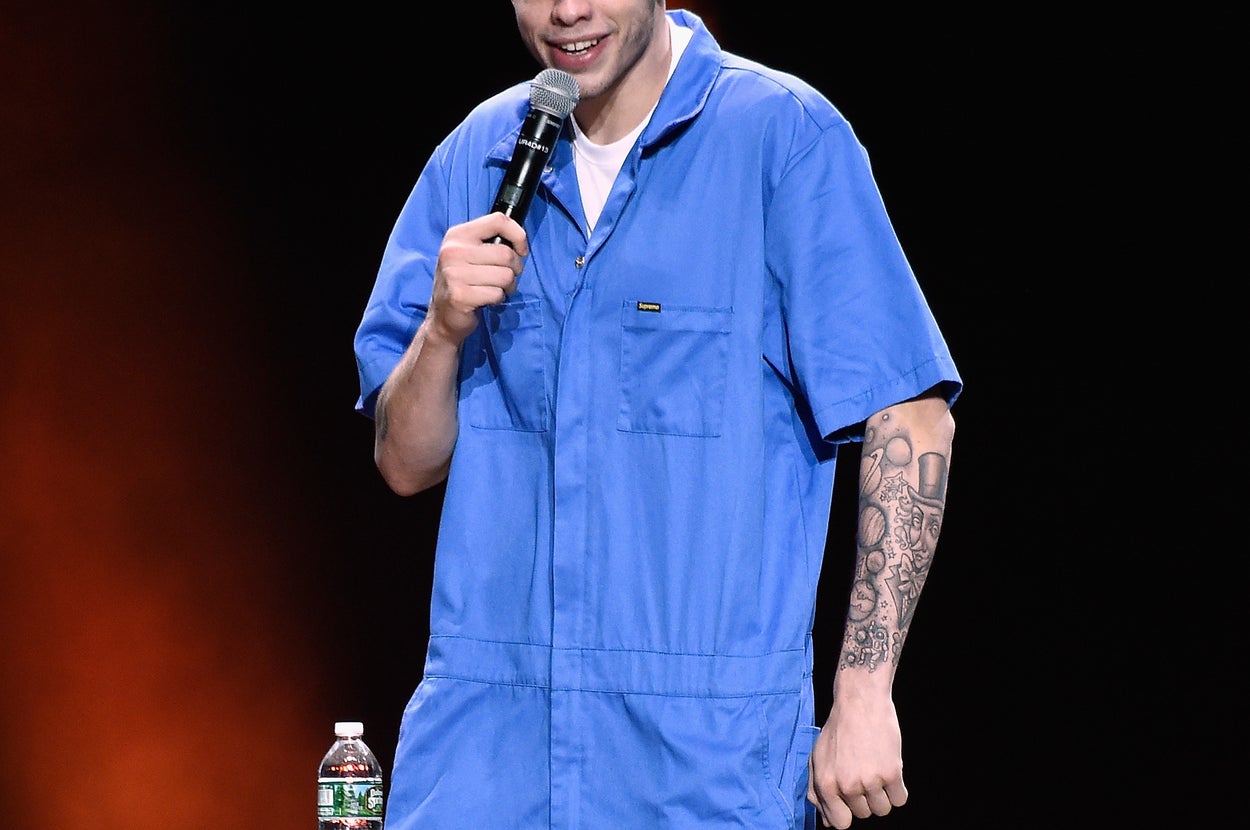 Pete Davidson Is Making Fans Sign A 1 Million NDA To See His Comedy Shows
