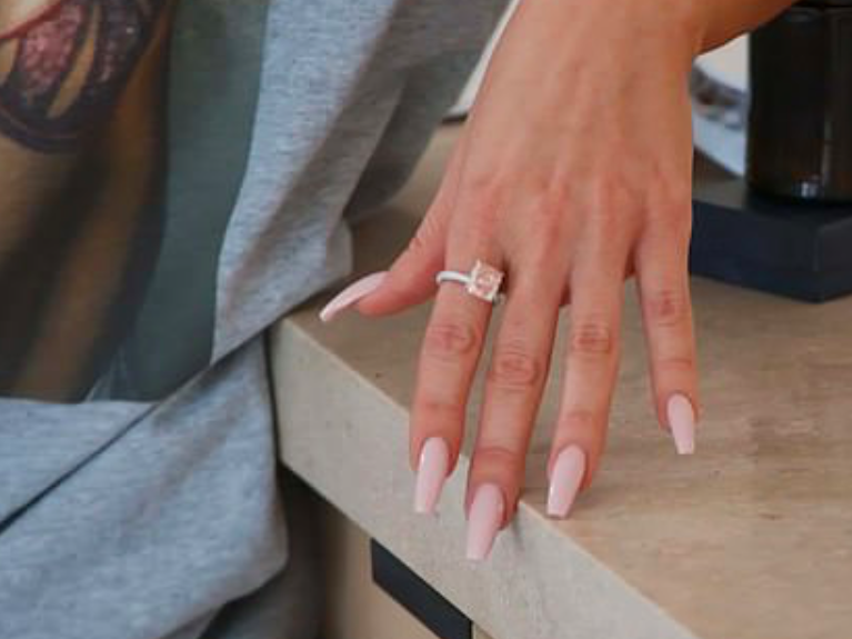 khloe kardashian diamond bands