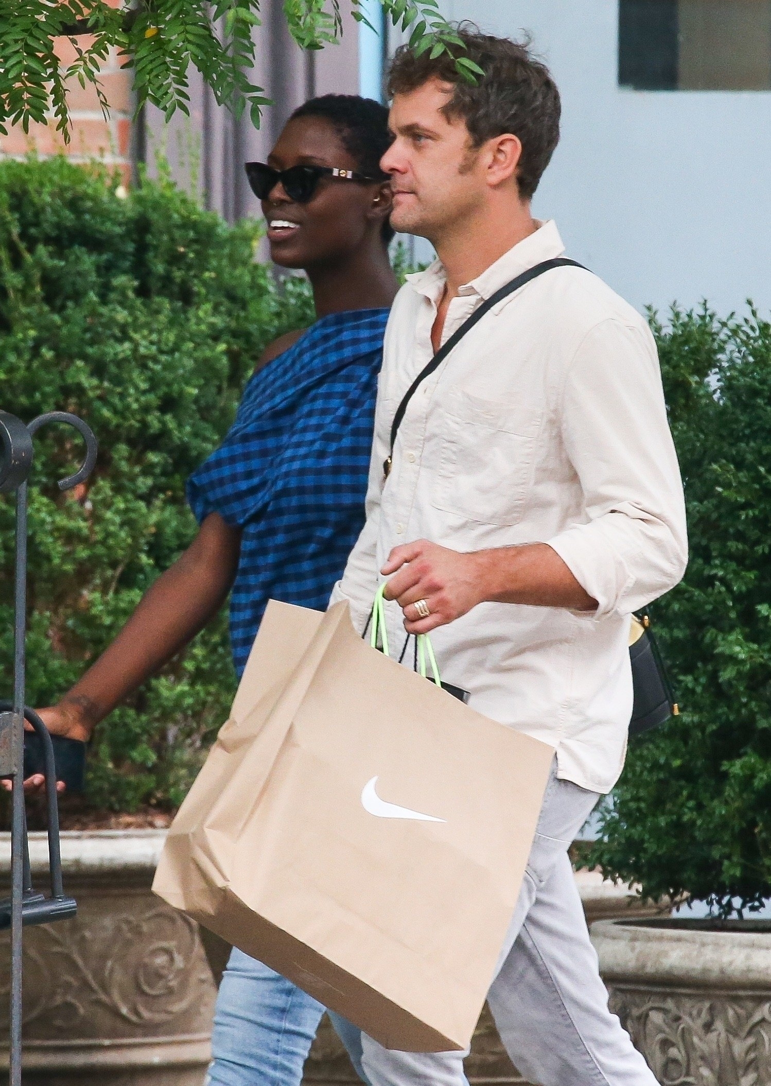 Jodie Turner-Smith And Joshua Jackson Are Married And ...