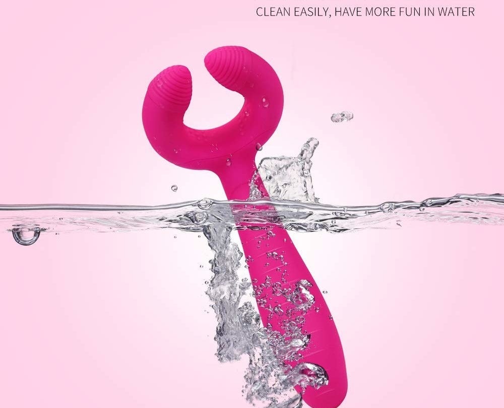 The dual-ended vibrator in water