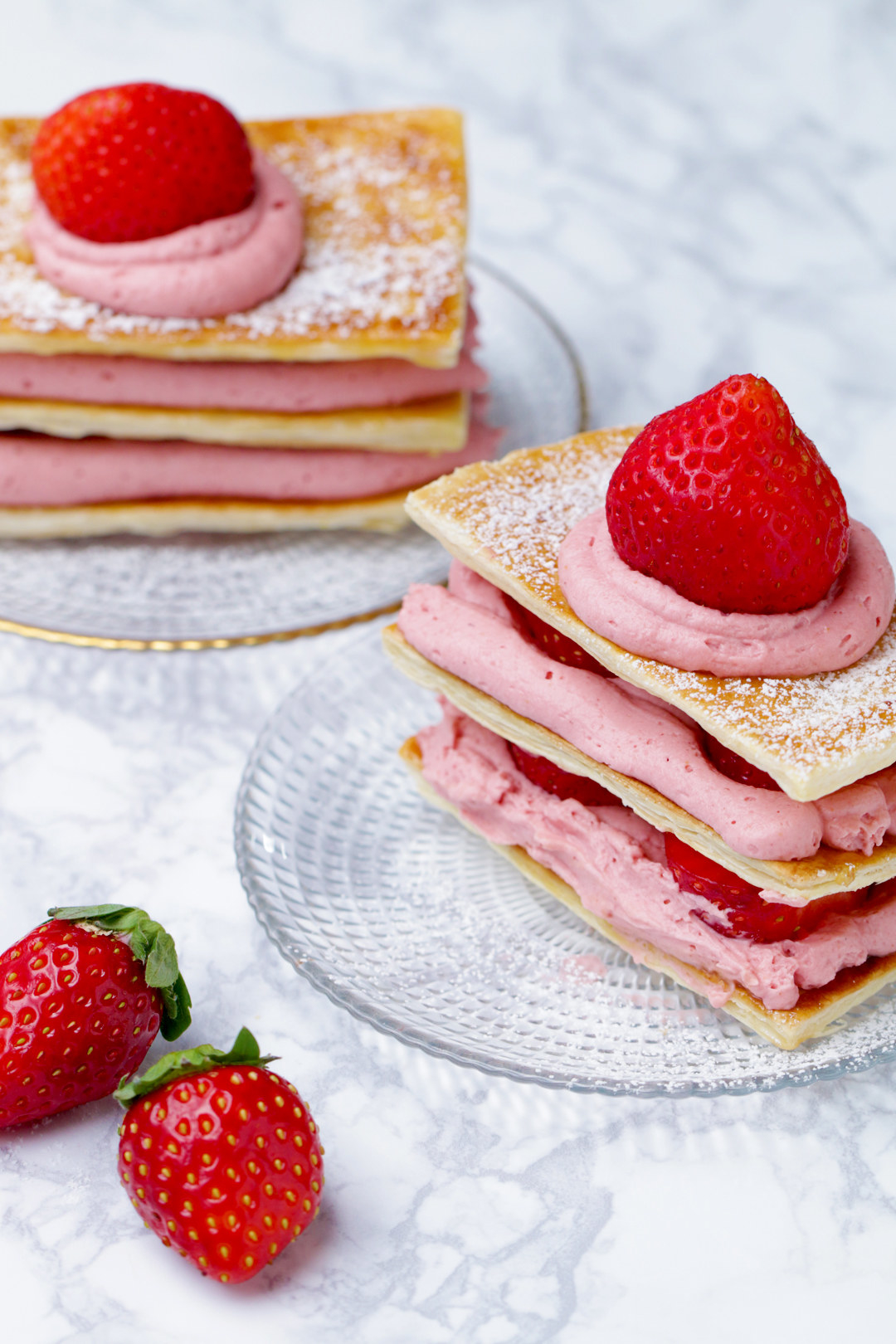 いちごのミルフィーユチーズケーキ🍓〜パイシートで作れる♪〜