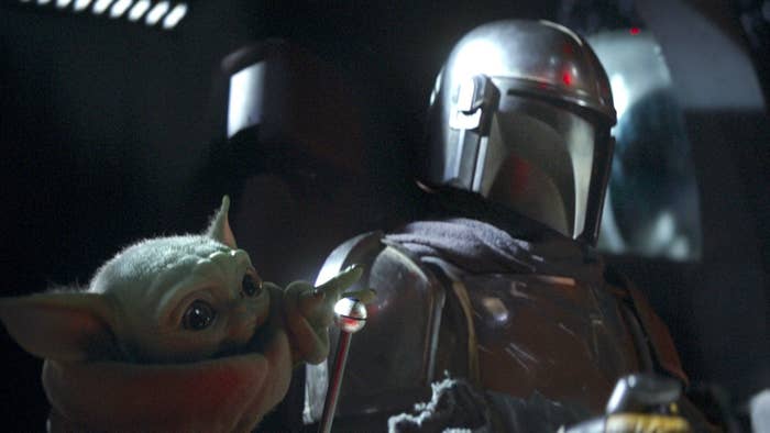 The Mandalorian Is Hot Despite Never Taking His Helmet Off And People Agree