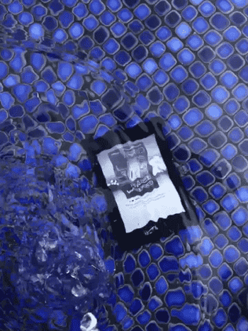 a moving gif of the kindle under water safely