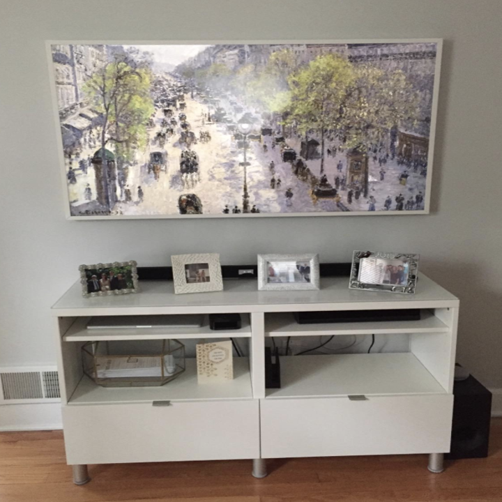 another reviewer's frame tv on the wall