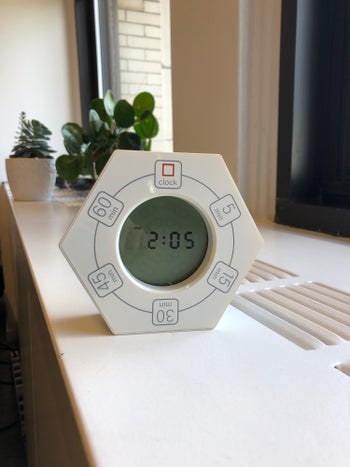 BuzzFeed Shopping member's picture of the rotating timer