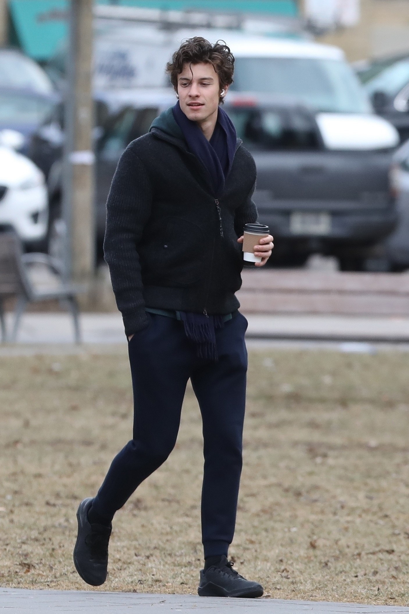 Shawn Mendes went for a brisk walk. 