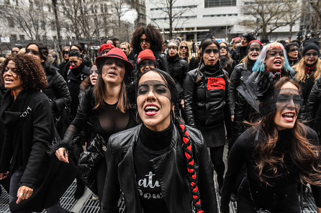 Women Performed The Viral Chilean Anti-Rape Anthem Outside The Harvey Weinstein Trial