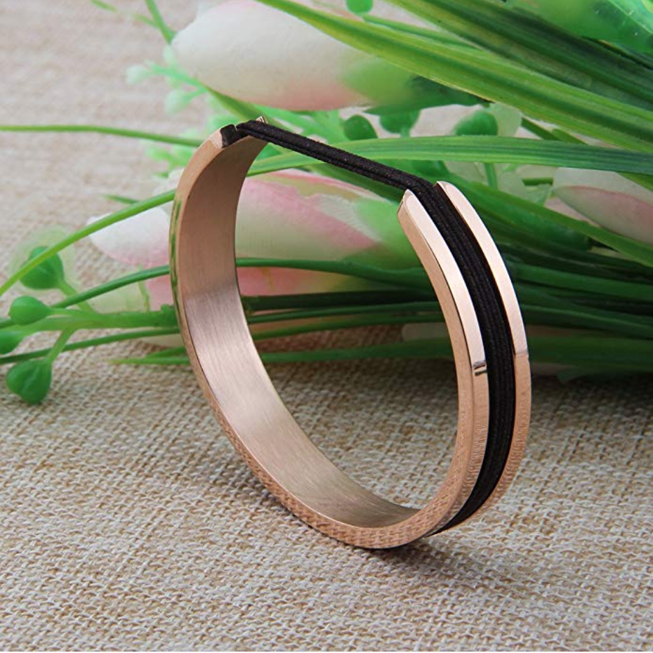 the grooved cuff bracelet with a hair elastic slipped into the groove