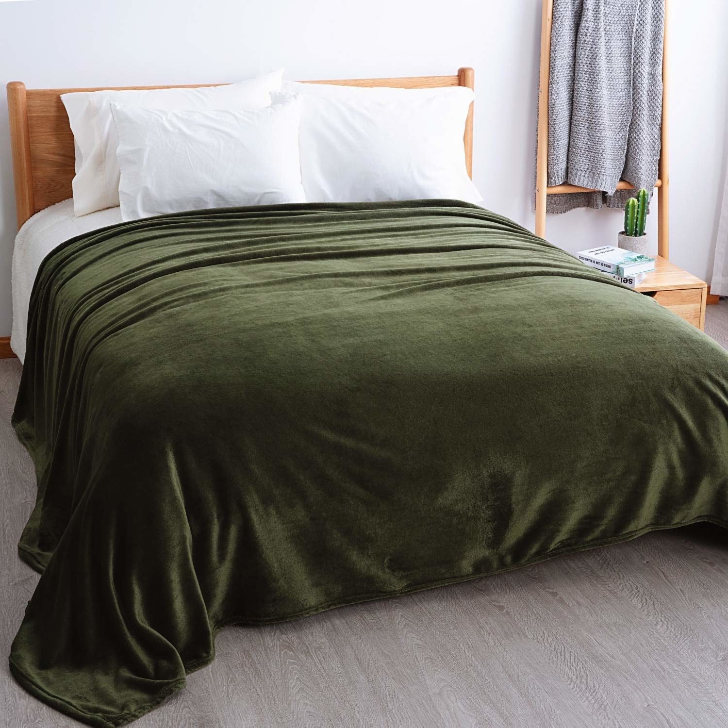 33 Things That'll Help You Get The Bed Of Your Dreams