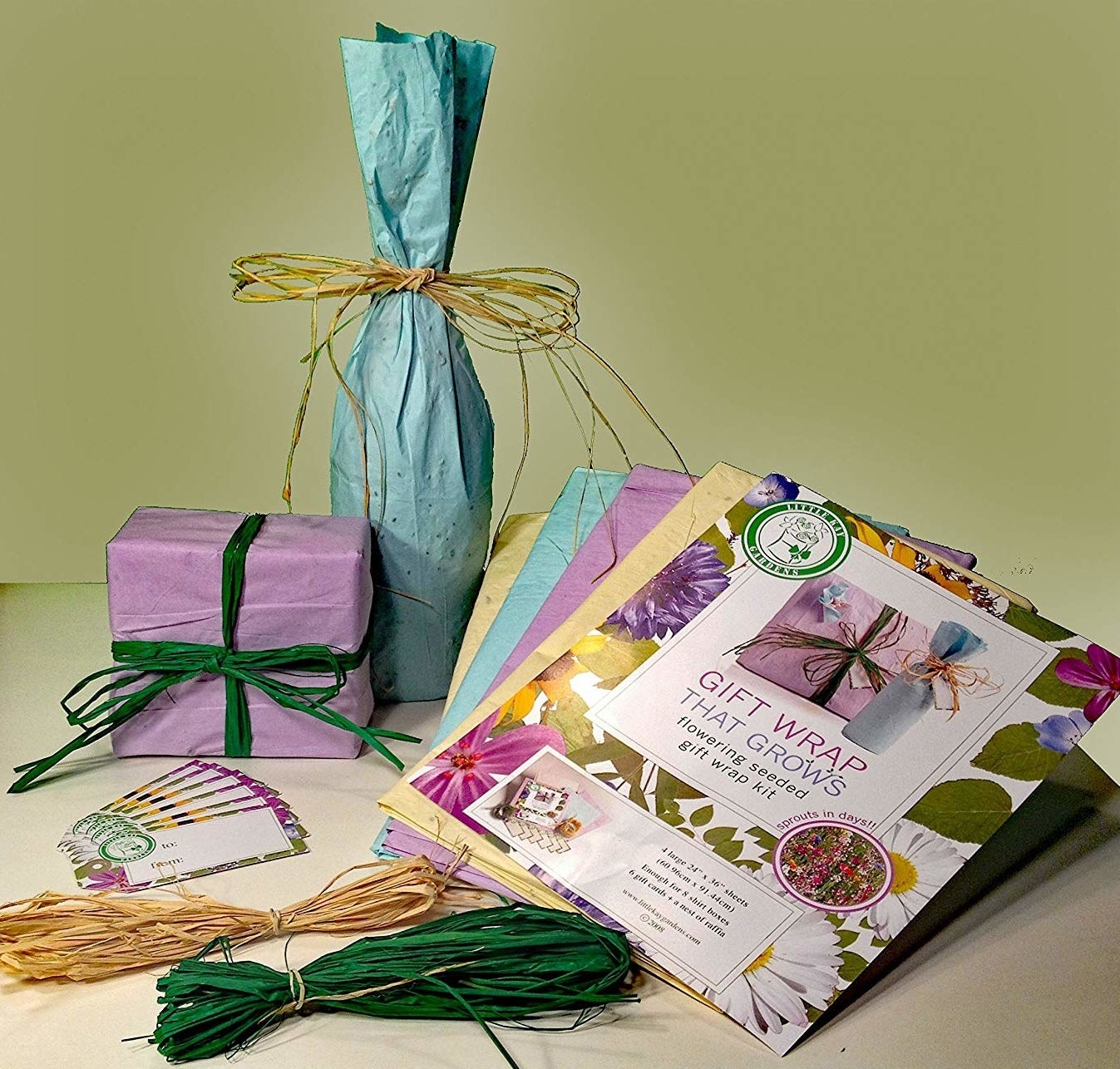 Recycled gift wrap set 