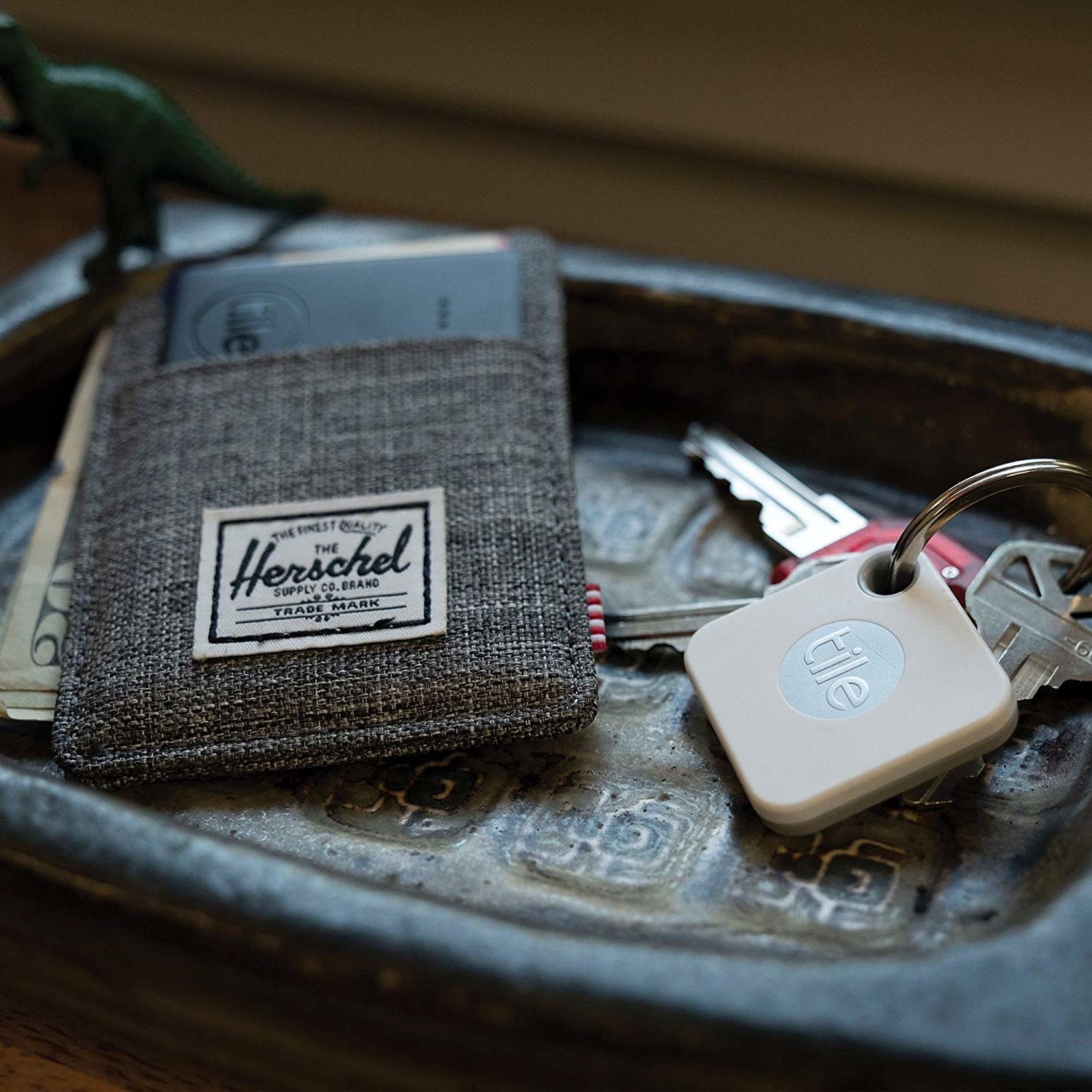 The square tracker on a keyring