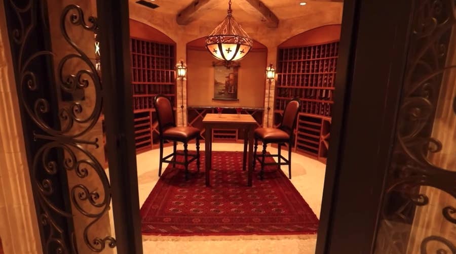 Jeffree Star Gives Tour Of Brand New Dream House