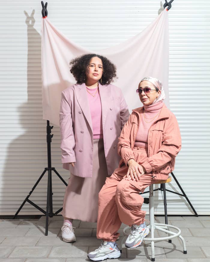 Woman S Instagram About Her Mum S Fashion Looks