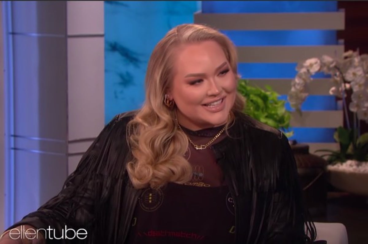 Nikkietutorials Told Ellen She S Thankful She Came Out As Transgender