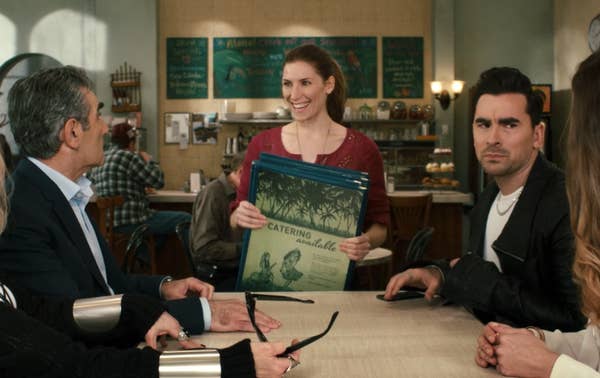 27 Schitt 39 S Creek Behind The Scenes Facts You Probably Didn
