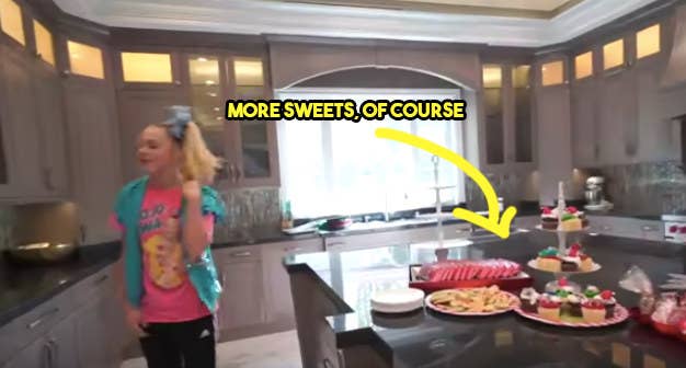 Jojo Siwa Bought A New House And Here S What The Inside Looks Like