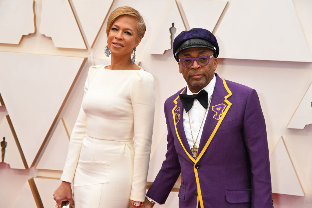 Spike Lee pays tribute to Kobe Bryant with his Oscars suit