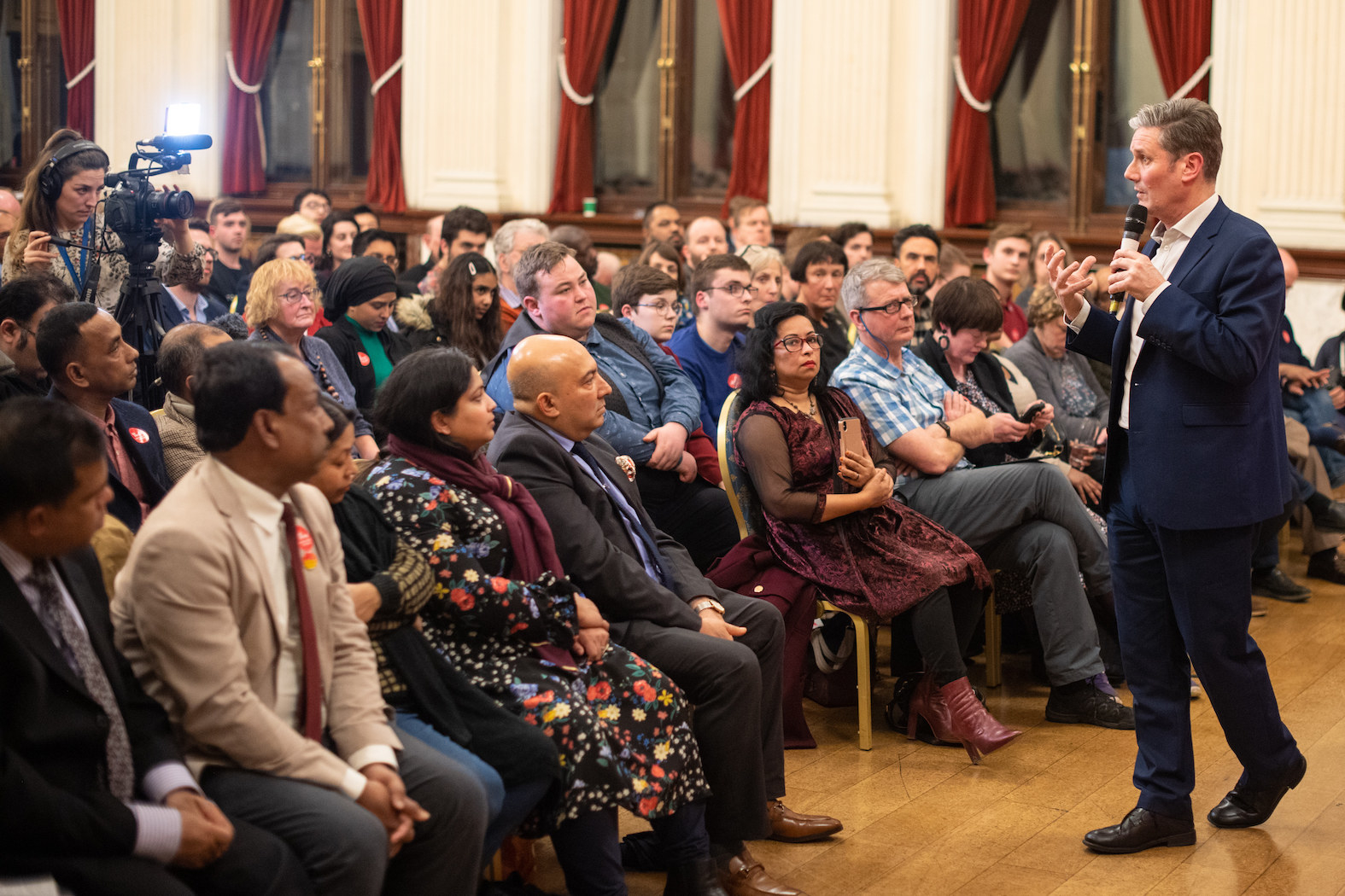 Starmer speaking to Labour members in Stratford.