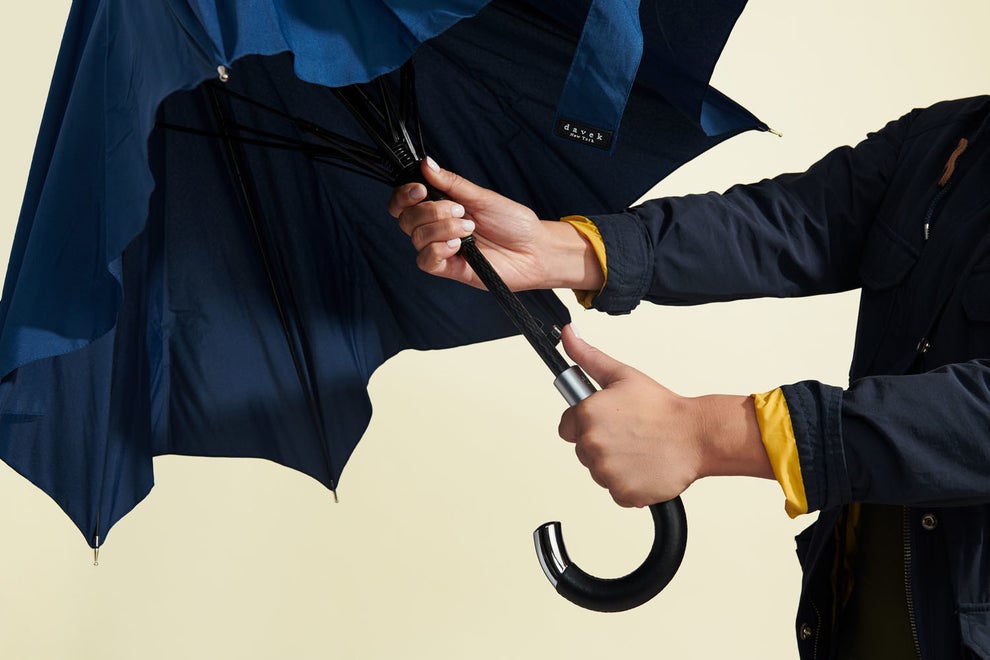 Review The Best Umbrellas For Any Budget