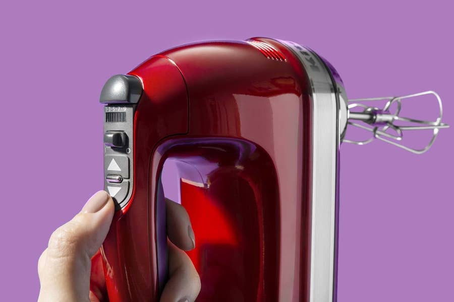  Cuisinart Power Advantage 7-Speed Hand Mixer, Red: Home &  Kitchen
