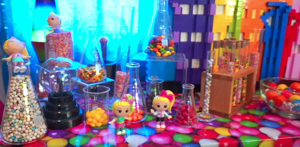 Jojo Siwa Gave A Tour Of Her New Bedroom And Now I Feel Like I