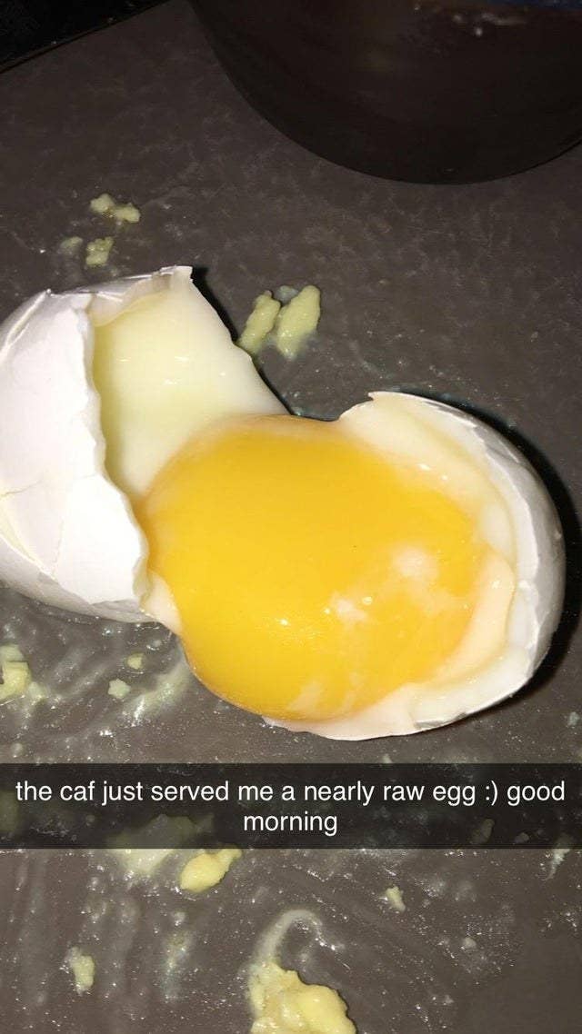 18 Of The Worst College Dining Hall Food Fails