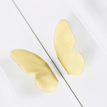cabinet pulls that look like gold butterfly wings