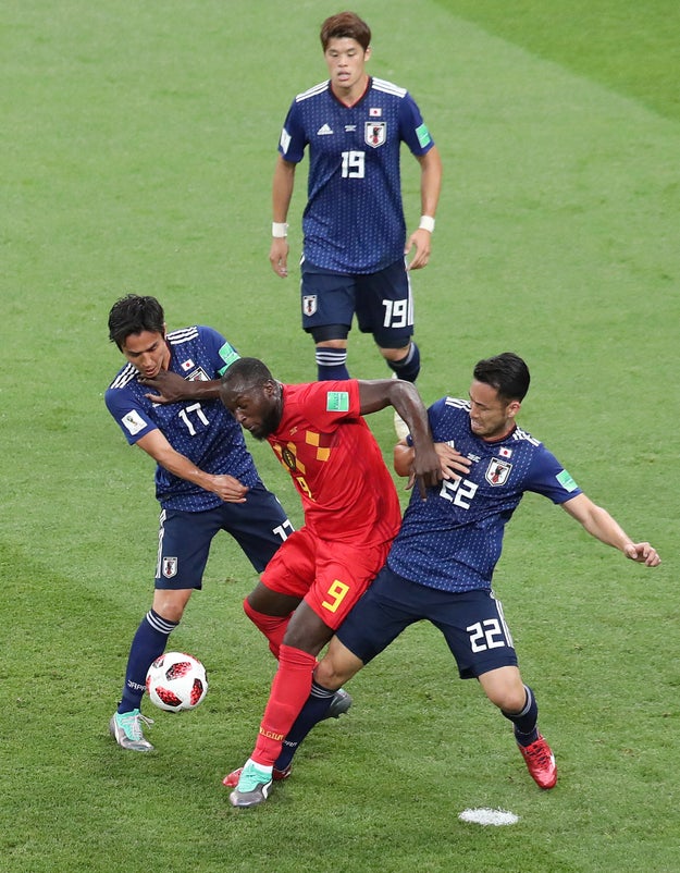 ラグビー日本代表がサッカーをしたらトップ下はだれ 選手同士が爆笑議論