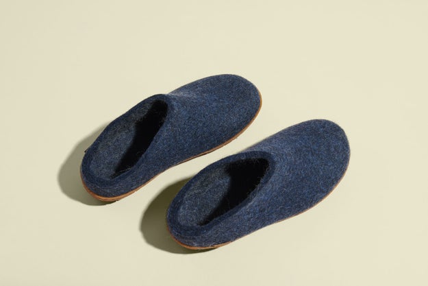 Cozy Like Kylie! 9 Fluffy Slippers to Keep Your Feet Warm During the Polar  Vortex