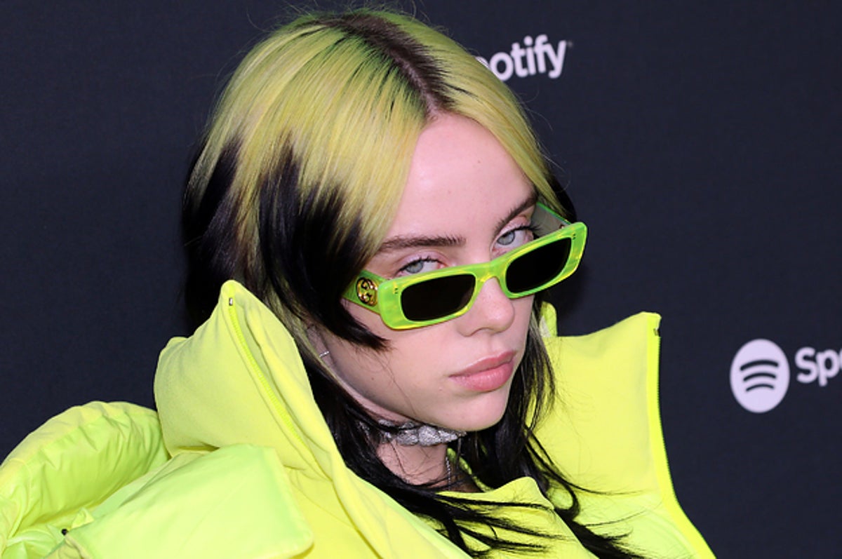 Billie Eilish Responded To The Backlash Over Her Texting With Drake And  Called It A 