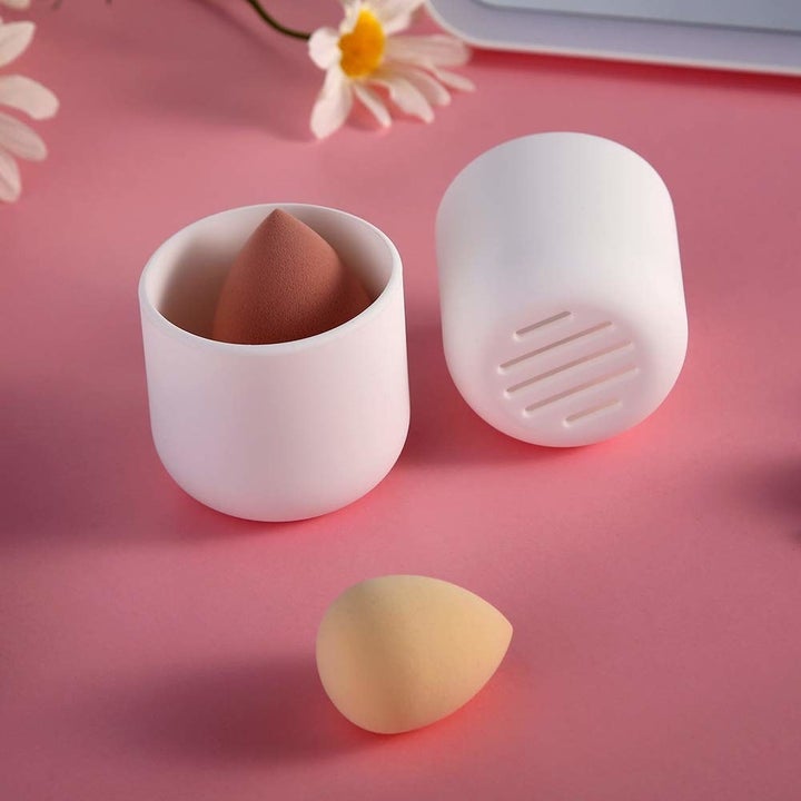 the open sponge holder showing a beauty sponge inside
