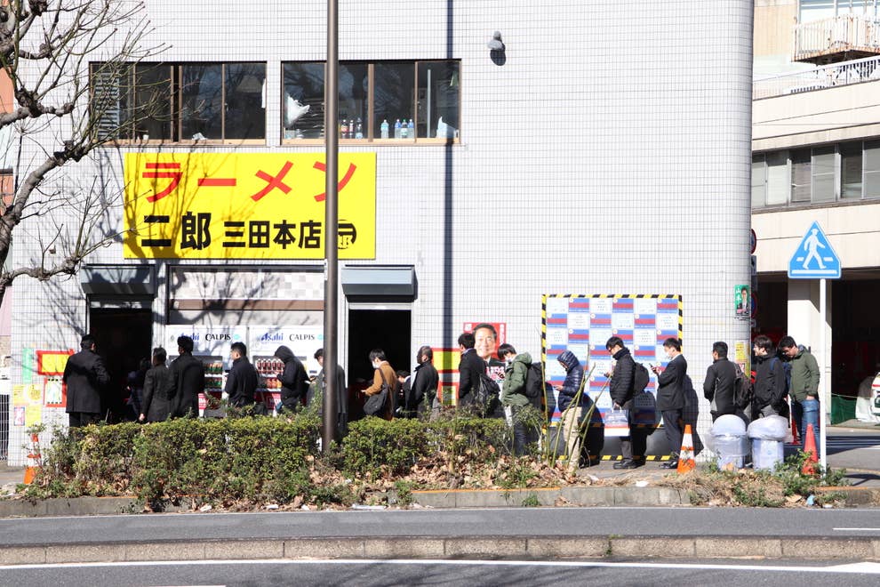 話題の レンタル二郎食べる人 に同行し 人生で初めてラーメン二郎を食べたら 話題の レンタル二郎食べる人 に同行し 人生で初めてラーメン二郎を食べたら