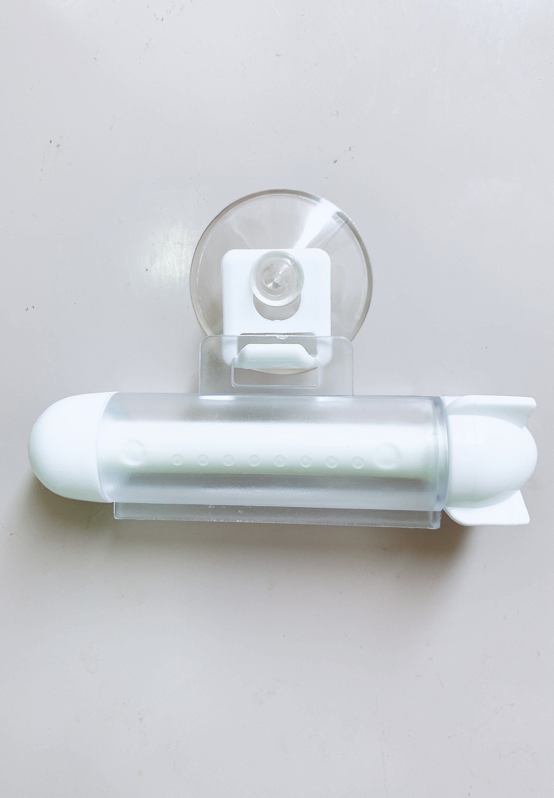 DAISO（ダイソー）の便利グッズ「チューブ絞り」歯磨き粉を使い切る最強アイテム