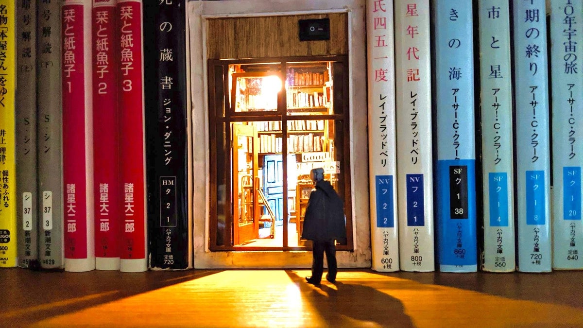 世界もハマった「小さな世界」。新しい本棚の楽しみ方とは？