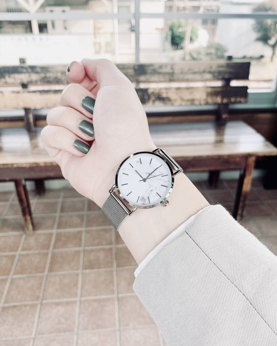 これ550円って 本当ですか ダイソーで見つけた 腕時計 がめっちゃオシャレなんですが