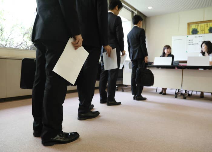 手書きのesに性別欄 学生たちが思う 就活のここが変わってほしい 6つのこと