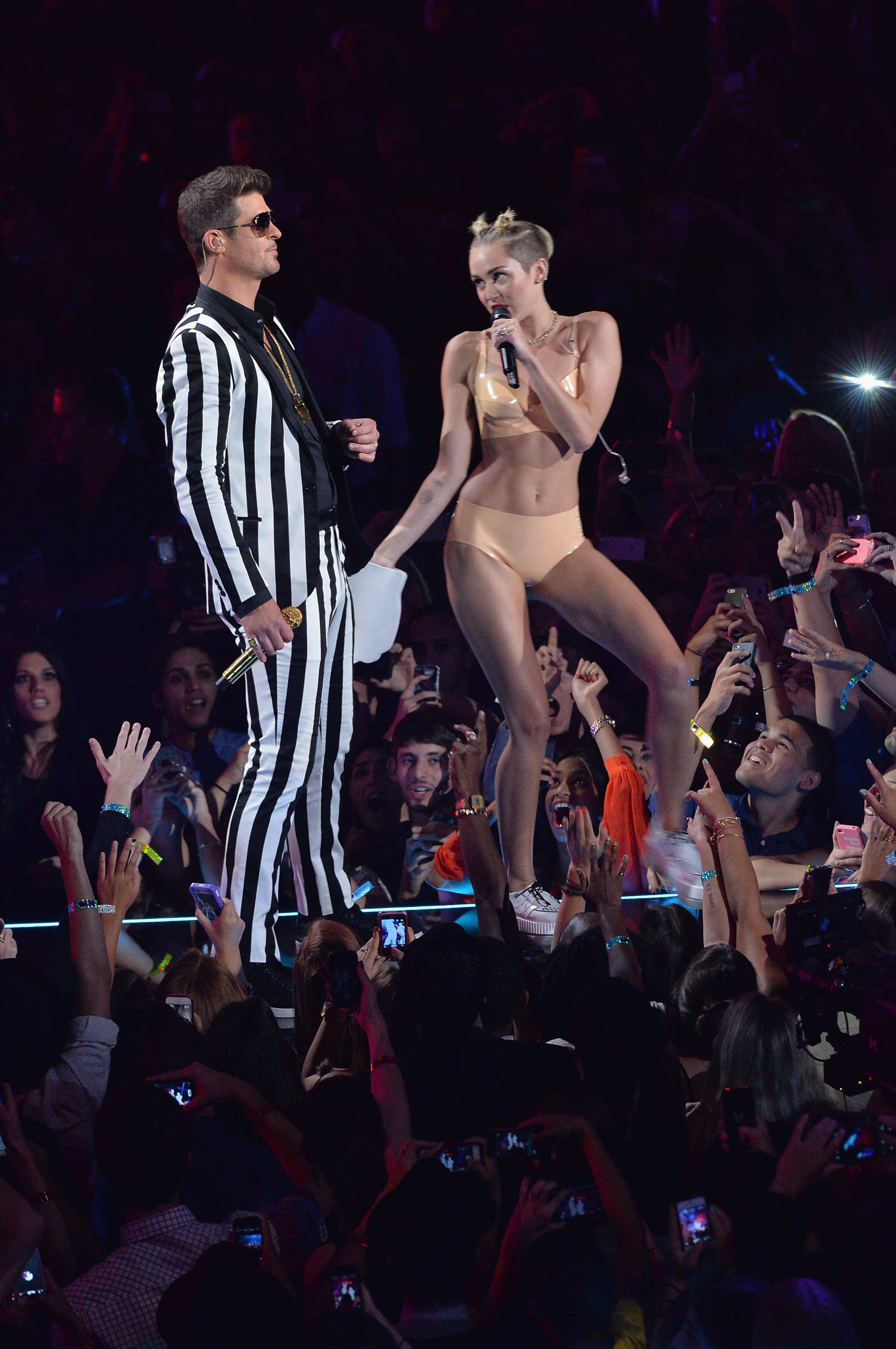 Miley Cyrus Porn Fucking - Miley Cyrus Opened Up About Being Body-Shamed After Her 2013 MTV VMAs  Performance