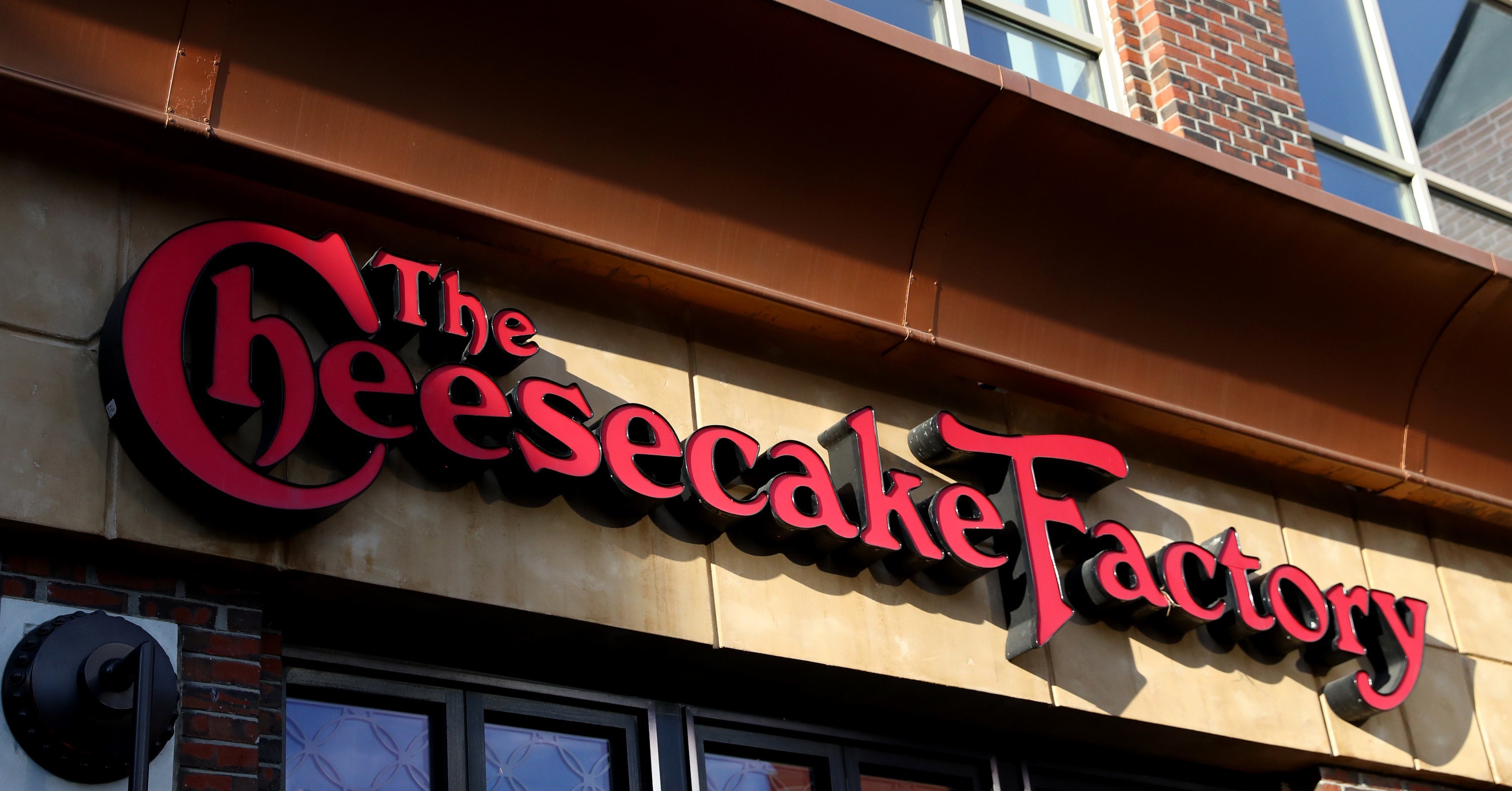 People Are Standing In Solidarity With The Cheesecake Factory After The