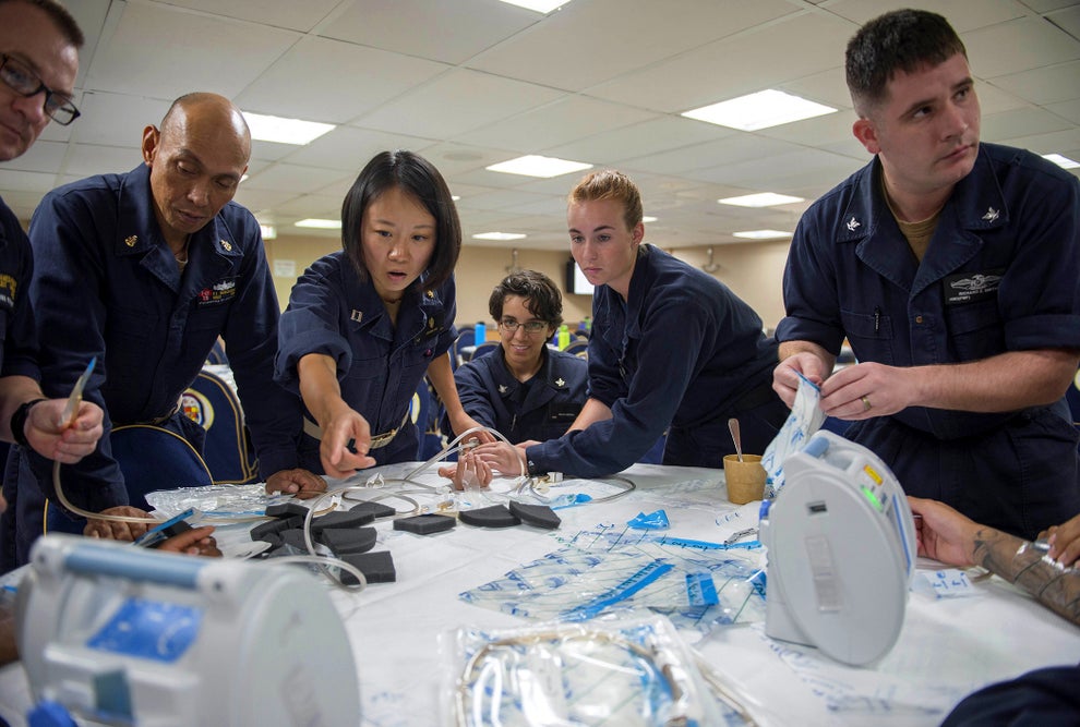 These Pictures Show How US Hospital Ships Will Help Fight The ...