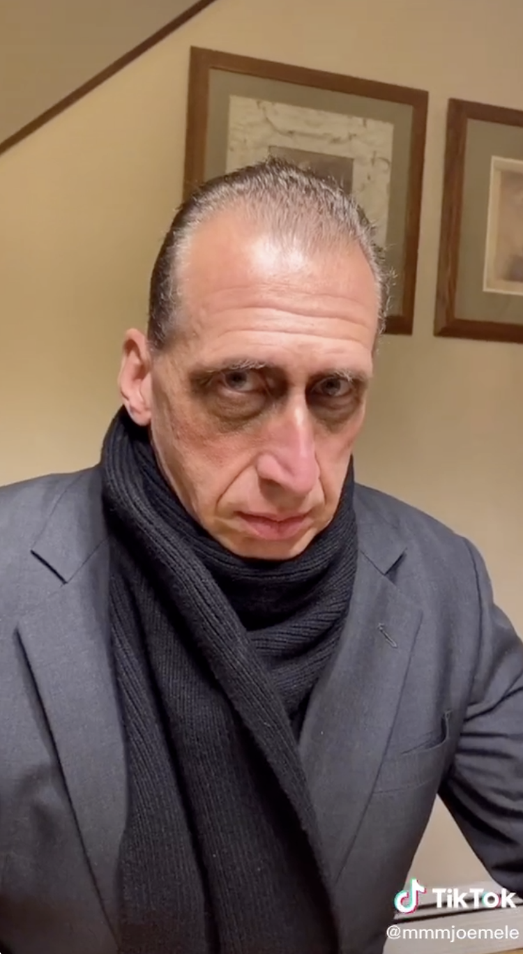 This TikTok Dad Is Literally The Spitting Image Of The Food Critic In  