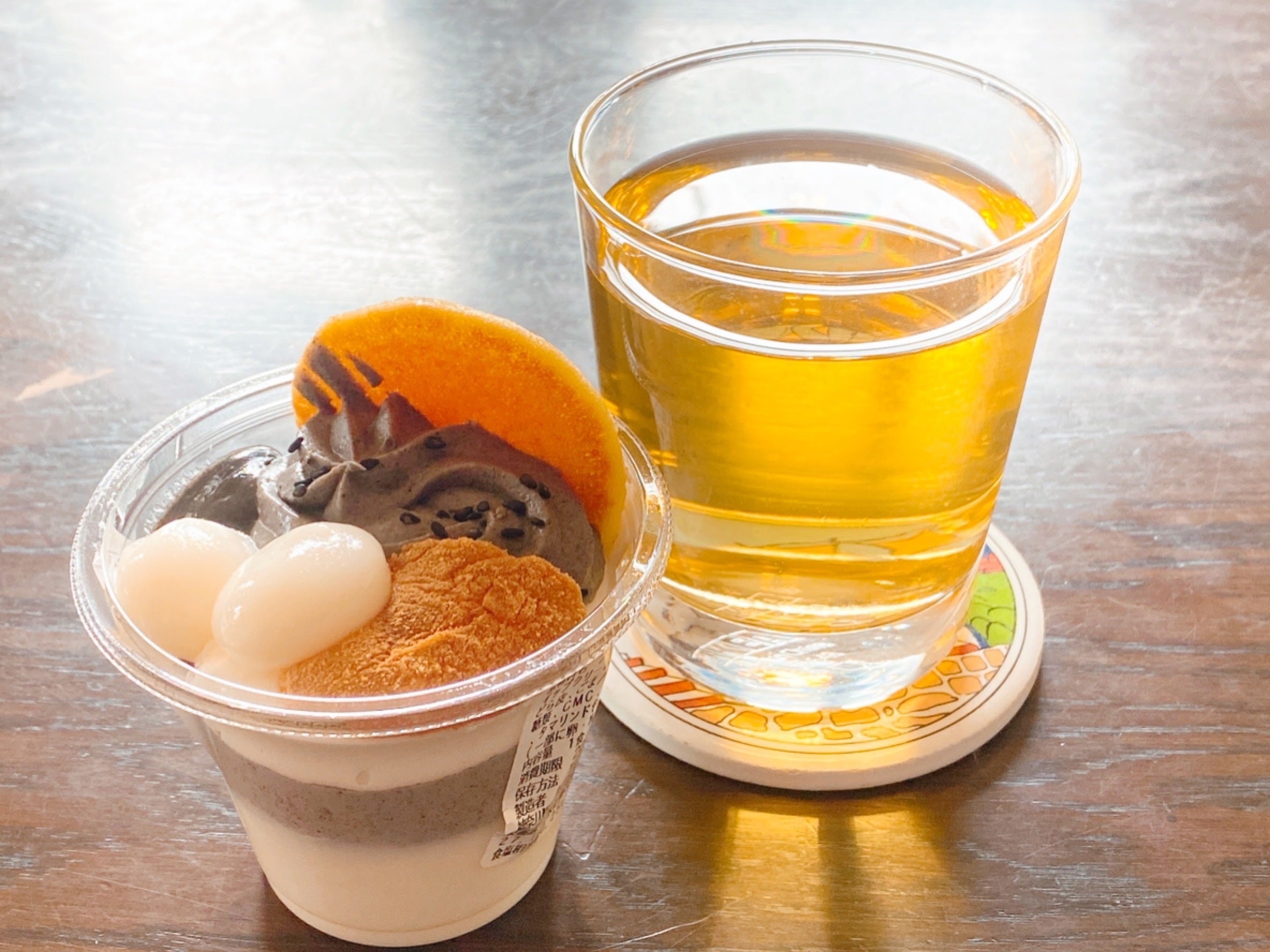 セブンの“300円パフェ”がびっくりするほど美味しい…！ゴマの旨味が