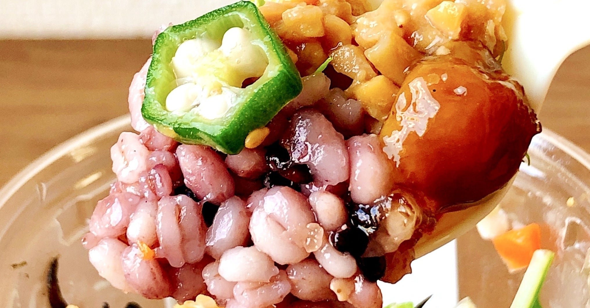 え 嘘でしょ セブンに 納豆ごはん みたいなサラダ売ってたんだけど