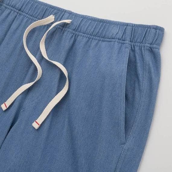 ユニクロの新作パンツ すっごい楽なのにデニム見え これはリピ買いしたくなるやつ