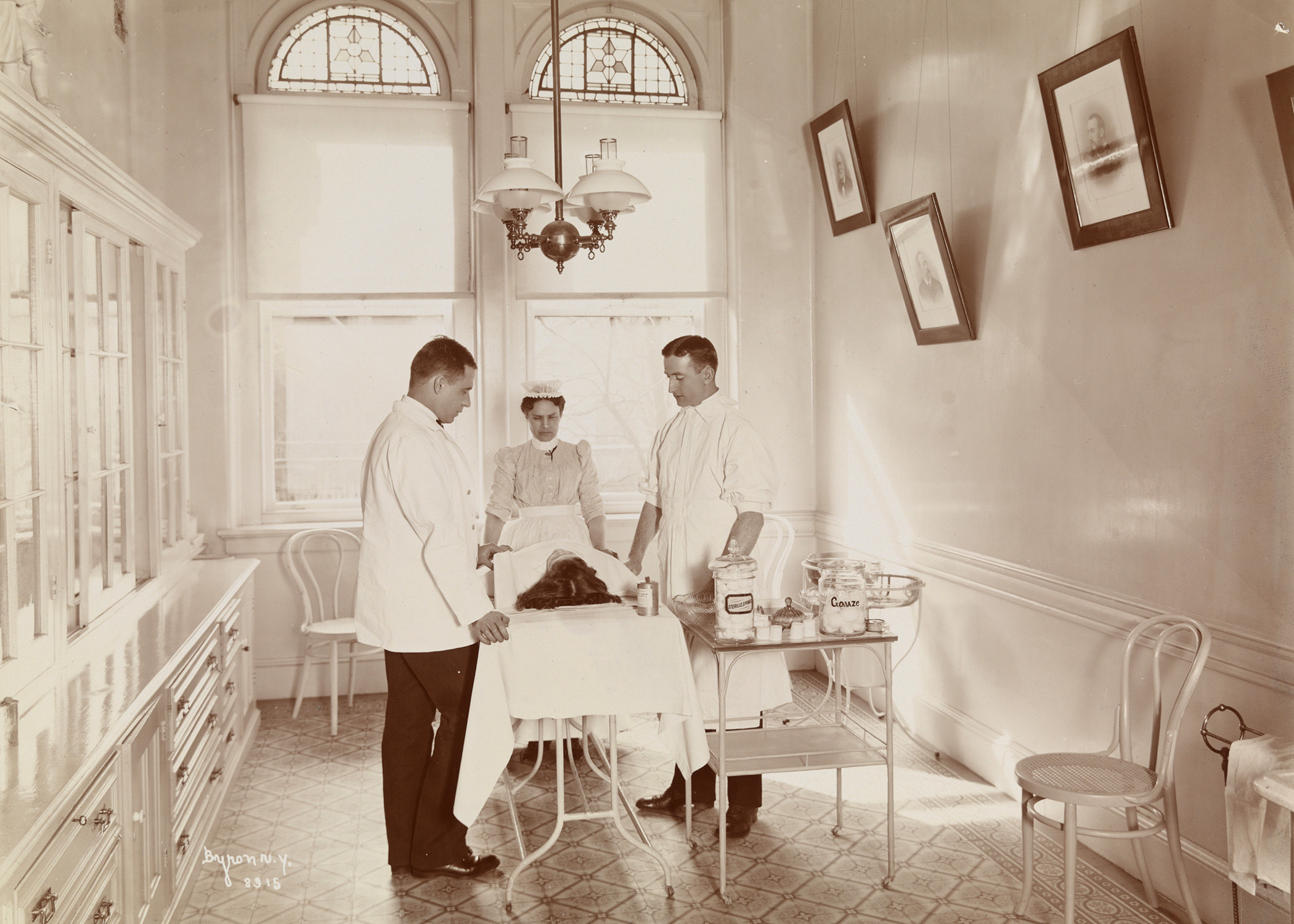 These Fascinating Pictures Show The History Of New York City Hospitals