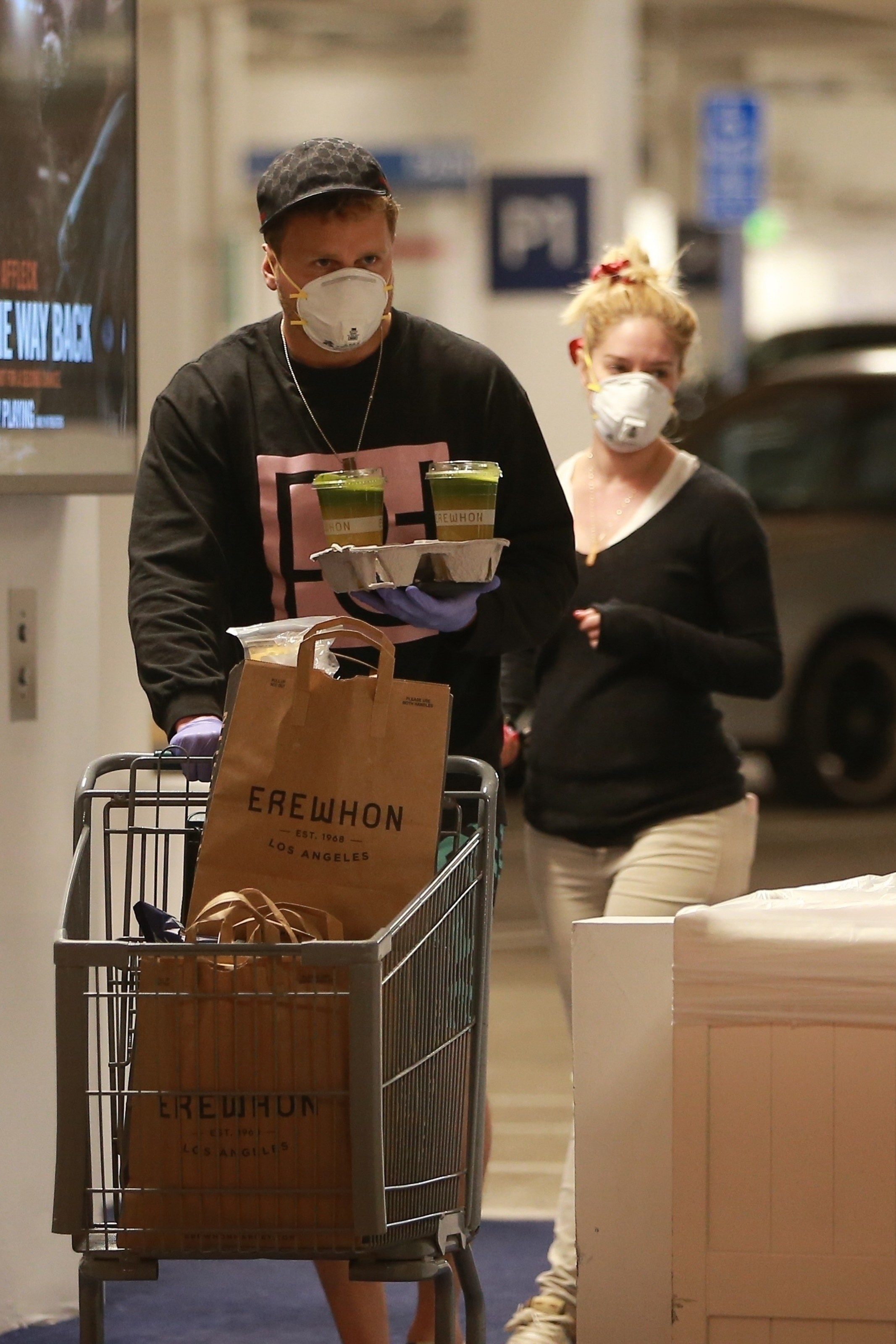 Here S What The Grocery Store Where Tons Of Celebrities Are Doing Their Pandemic Shopping Is Like