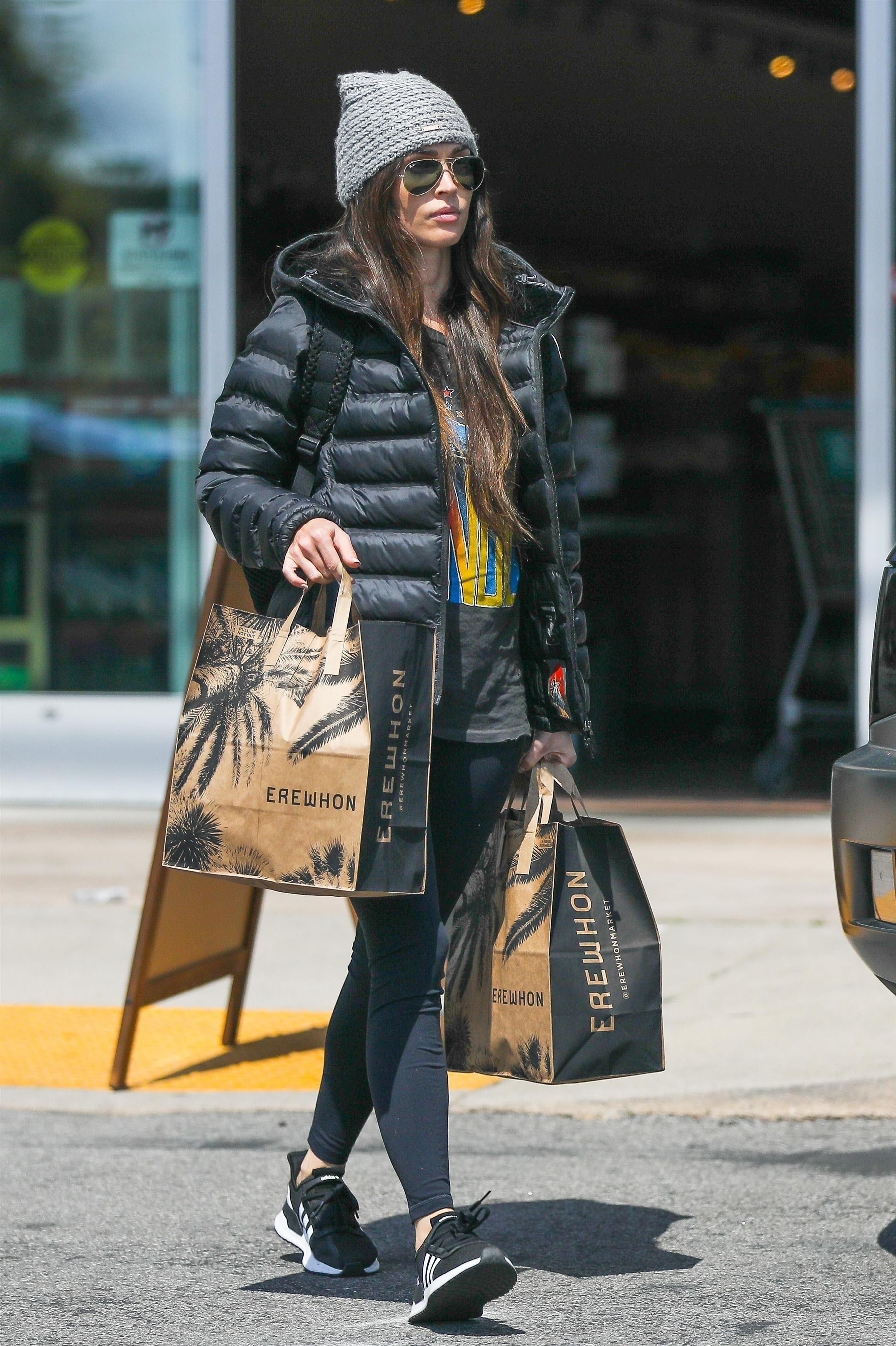 What Celebrities Wear When They're Out Shopping for Groceries / Bright Side