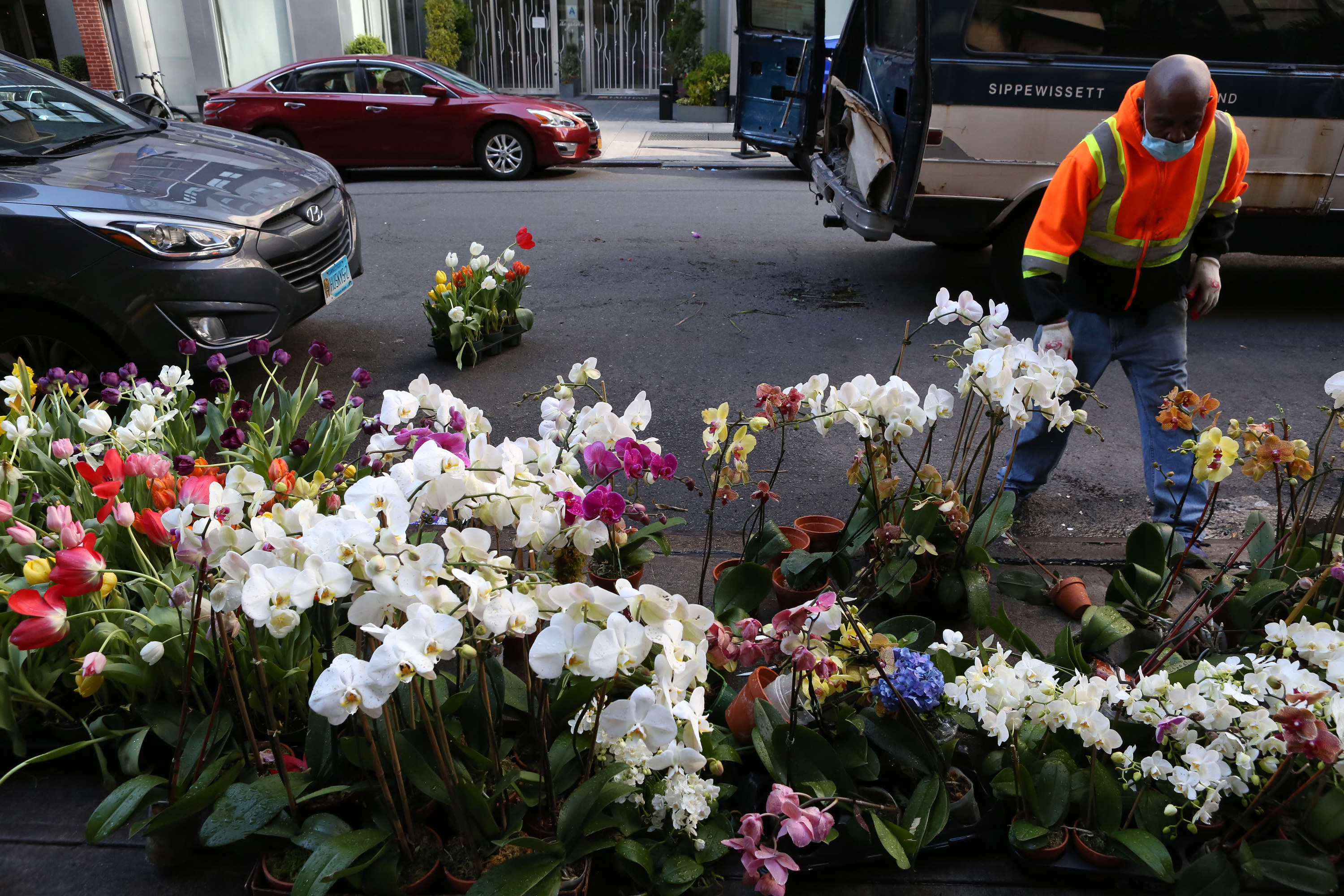 The Coronavirus Has Quieted New York City S Flower District