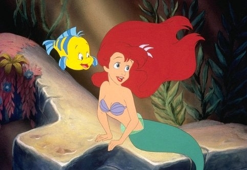 Flounder talking to Ariel