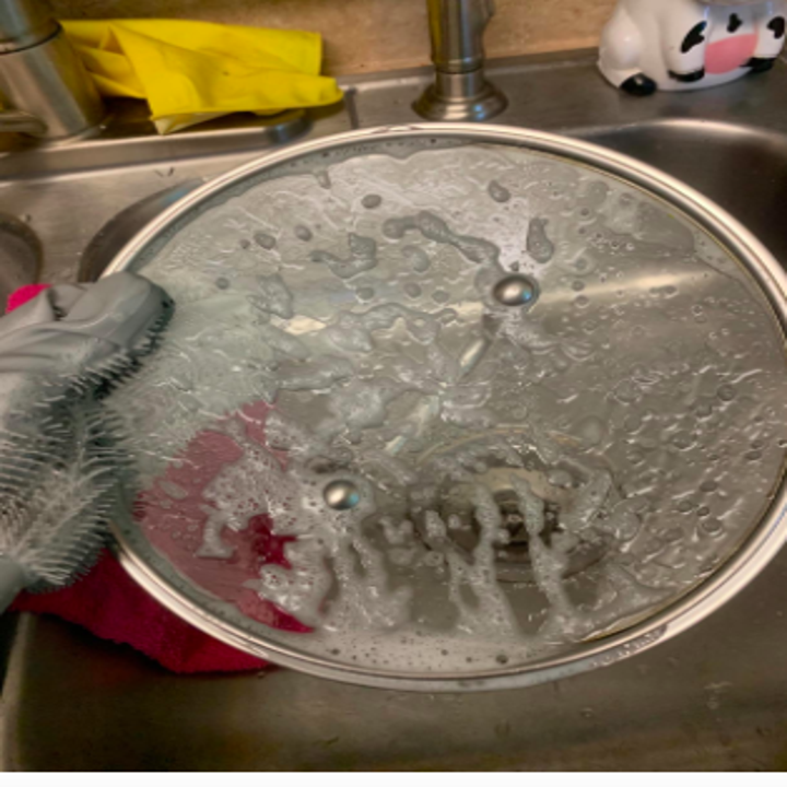 25 Things Anyone Without A Dishwasher Needs ASAP